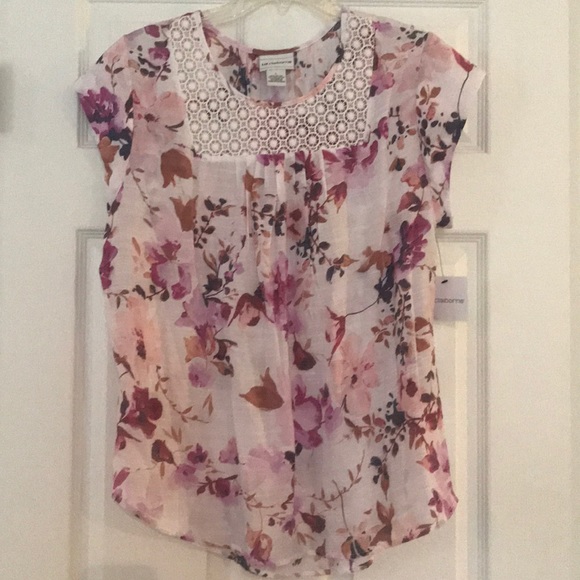 🌺Liz Claiborne Sleeveless Floral Top🌺 - Picture 1 of 6